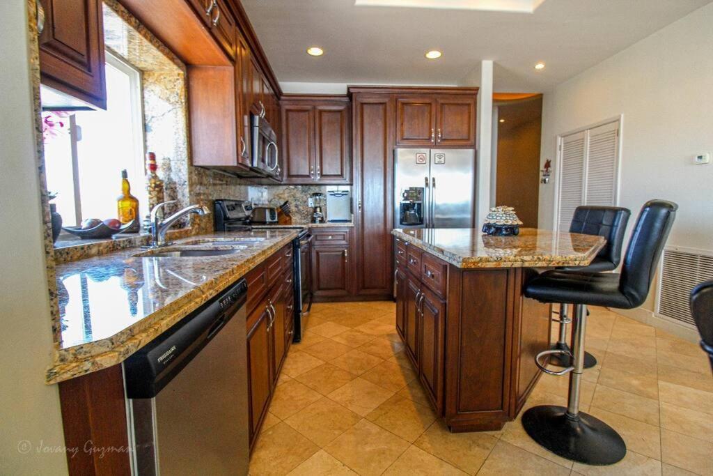 Access - Beach Penthouse Papas And Beer 2 Miles Wifi Росарито Екстериор снимка