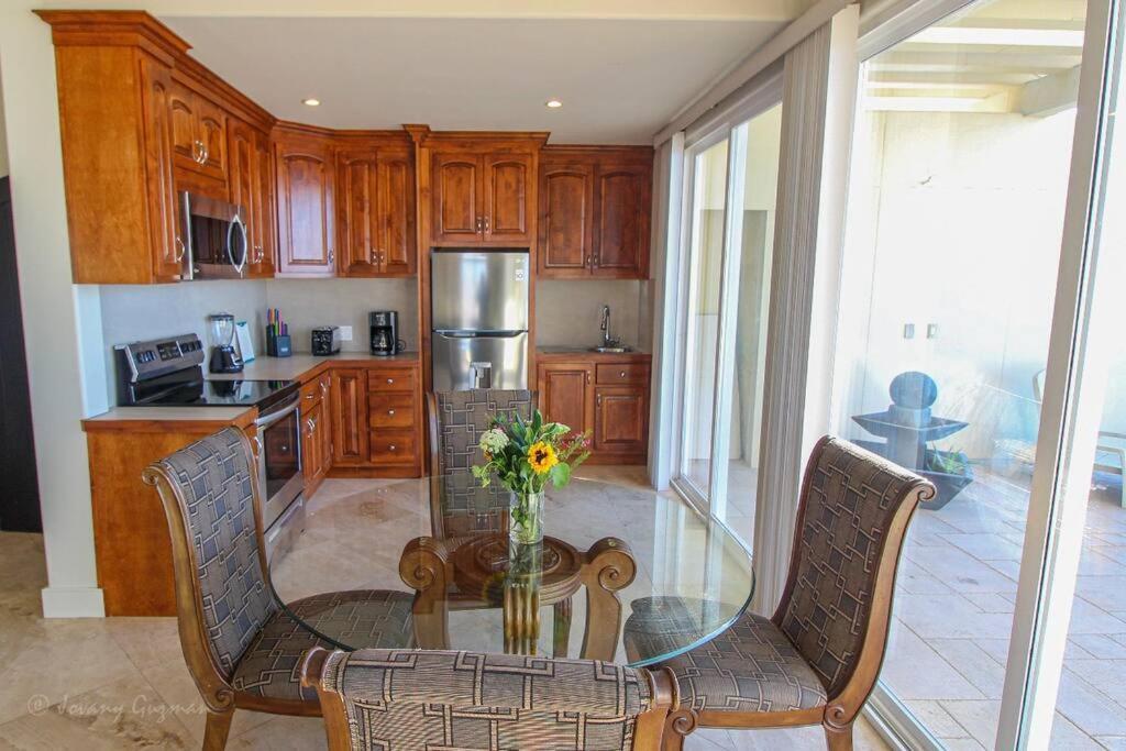 Access - Beach Penthouse Papas And Beer 2 Miles Wifi Росарито Екстериор снимка